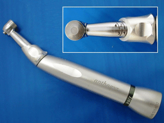 Fig. V: Contra-ángulo reductor Anthogyr para endodoncia 1:64. En detalle, el anillo metálico que permite el cambio de torque.